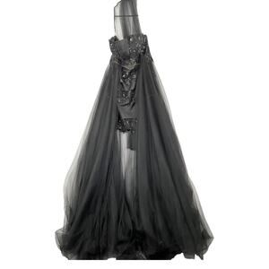 Kommal Sood Women's Size 10 Gown Black Fashion Week Sequined Embroidered Dress